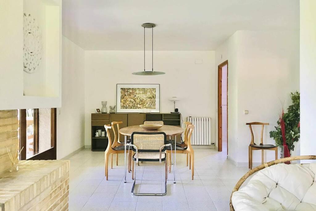 Casa Mediterranea Con Gran Jardin Y Piscina A 500 M De La Playa Roda de Bará Dış mekan fotoğraf